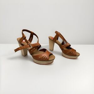 Dolce Vita Tan W/ Orange Line Platform Heels Open Toe Ankle Strap Wood size 9.5